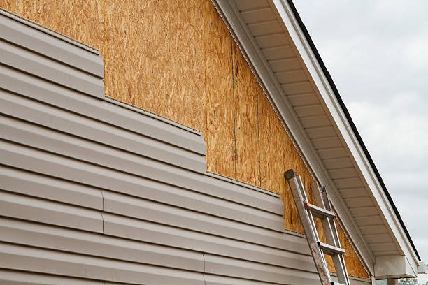 Professional Fiber Cement Siding technician working in Spring Church, PA